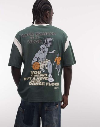 AND1 T-shirt oversize verde scuro con logo e stampa di basket sul retro