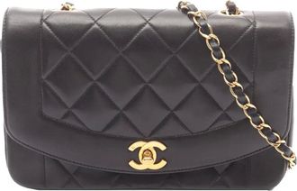 Chanel Borsa a tracolla Diana piccola in pelle di agnello con battente 1991-1994 - Nero