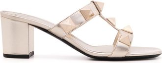Valentino Garavani Roman Stud metallic sandals - women - Calf Leather - 36 - Gold