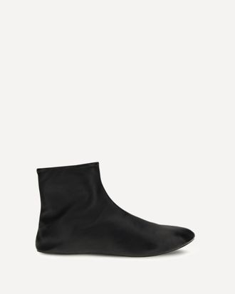 The Row Leather ankle Boots lined with soft shearling Female 36