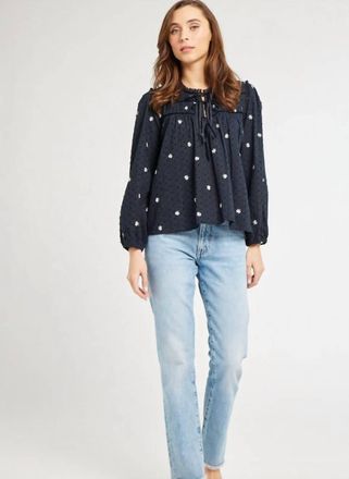 Mille Colette Top In Debut
