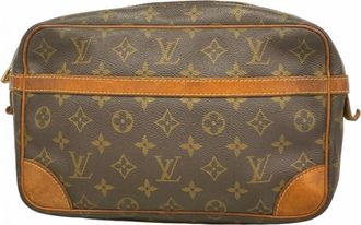 Louis Vuitton Brown Clutch Bag (Pre-Owned)