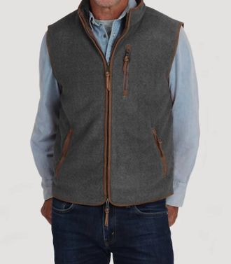 True Grit Hergbone Fleece Vest In Black