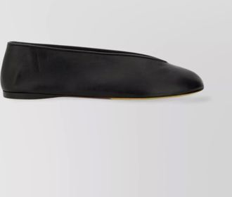 Moschino leather round toe flat sole dancer