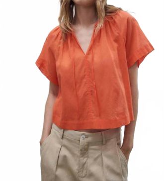 Closed Gathered Top In Washed Red