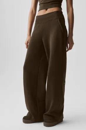 Alo | Serenity Wide Leg Sweatpant in Espresso, Size: Medium