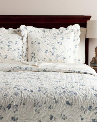 Amity Home Floral Quilt Set