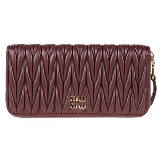 Miu Miu Accessoires, Dames, Rood, ONE Size, Leer, Grote Matelass&eacute; Nappa Portemonnee