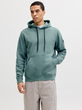 Jack & Jones Kapuzensweatshirt JACK & JONES JCOFUSION SWEAT BADGE HOOD, Herren, Gr. XXL, north atlantic, angeraute Sweatware, Obermaterial: 52% Polyester, 48% Baum