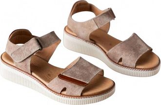 Eric Michael Womens Ariana Flat Sandal In Beige