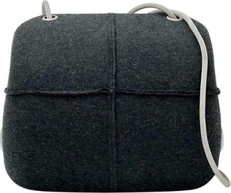 Chanel Pre-owned Shoulder Bags, female, Gray, Size: ONE SIZE Pre-owned Felt Pillow