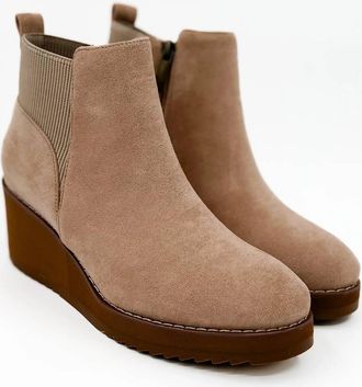 Corkys Footwear Womens Lets Get Lost Faux Suede Wedge Booties In Tan