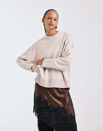 Asos Maglione spesso in lana dagnello premium color marshmallow con orlo arrotondato-Bianco