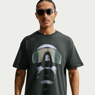 Nike Mens Nike Sportswear Short-Sleeve T-Shirt in Green | IR4522-317