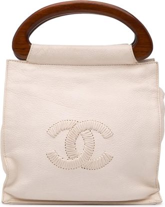 Chanel Crossbody Bags - 2003-2004 CC Grained Calfskin Wooden Handle Tote - Gr. unisize - in Weiß - für Damen