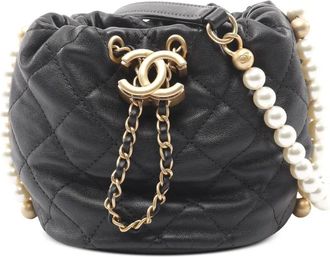 Chanel 2021 Mini Quilted Lambskin About Pearls Drawstring bucket bag - Black
