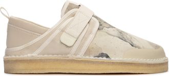 Clarks Trek Taiyo in White Suede