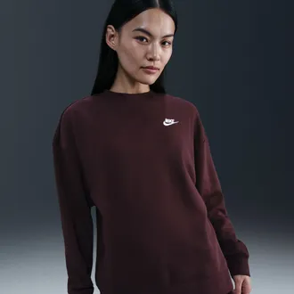 Nike Womens Nike Sportswear Club Fleece Loose Crew-Neck Sweatshirt in Red | HV2326-652