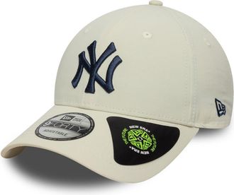 New Era 9Forty Strapback Cap - Nylon New York Yankees Beige