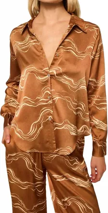 Misa Celine Top In Linear Wave