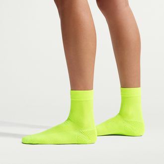 Nike Unisex Run Lightweight Running Micro-Crew Socks (1 Pair) in Yellow | IB6114-702