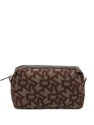 DKNY Lakleren buidel met monogram - Bruin