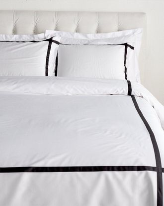 Dea 300 Thread Count Carlo Raso Crossing Duvet Set