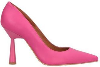 Ángel Alarcón Pumps