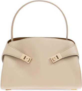 Ferragamo Hug Schoudertas - Dames - Handtassen - Beige - ONE Size - Leer - Tassen