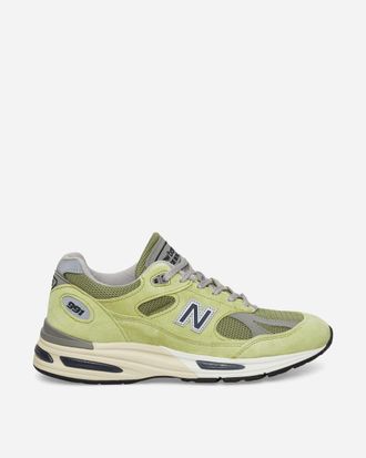 New Balance Made in UK 991v2 Sneakers Green Banana / Moss / Moon Mist