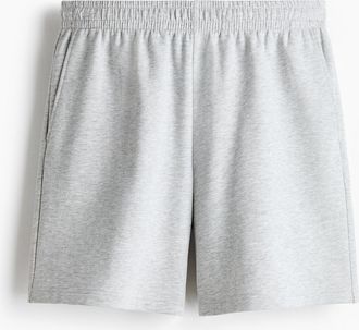 H&M Sweatshorts in Regular Fit - Grau