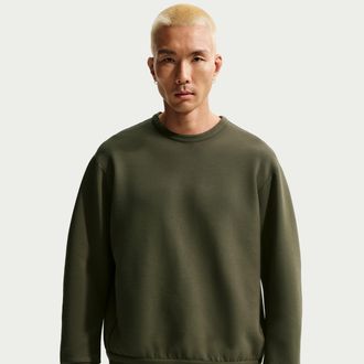 Nike Mens 24.7 ImpossiblySoft Dri-FIT Crew in Green | HQ6964-325