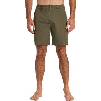 Quiksilver Transit 19 Hybrid Shorts in Grape Leaf at Nordstrom, Size 32