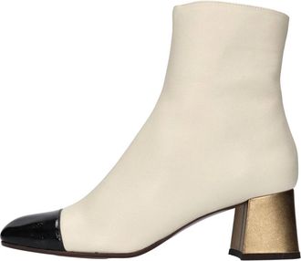 Chie Mihara Volkiria Salou Enkellaarsjes - Dames - Laarzen met Hak - Beige - 36 EU - Leer - Schoenen