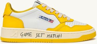 Autry MEDALIST LOW SNEAKERS IN WHITE AND SLICKER LEATHER WITH LETTERING