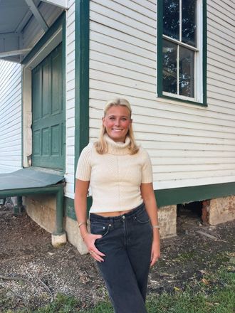 Design History Mimi Turtle Neck Top In Sand