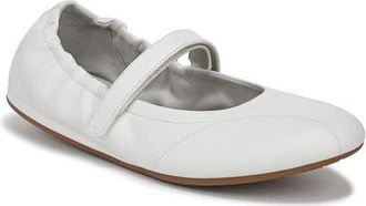 Favorite Daughter Emilia Ballet Flat in White at Nordstrom, Size 7.5