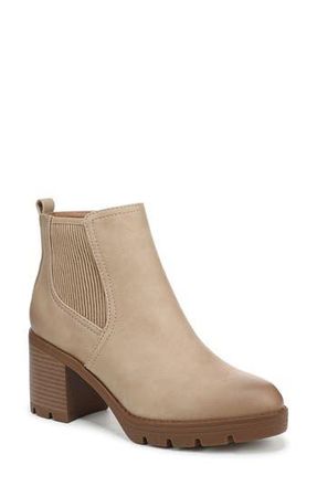 Naturalizer Madalynn Side Zip Bootie in Sand Faux Leather at Nordstrom Rack, Size 11