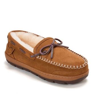 Dearfoams Fireside Forster Genuine Shearling Moccasin in Chestnut at Nordstrom, Size 12