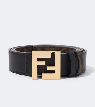 Fendi Cintur&oacute;n FF Zucca de piel reversible