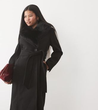 Forever New cappotto in pelliccia sintetica con dettaglio annodato nero