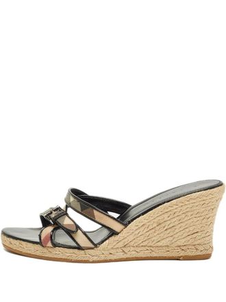 Burberry canvas check wedge sandals - women - Canvas/Patent Leather/Calf Leather/Rubber - 41 - Black
