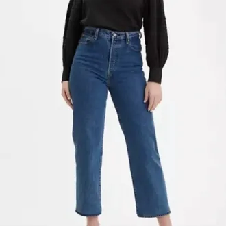 Levi's Ribcage Straight Ankle Jeans In Blue