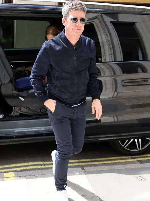 noel Gallagher outfit
