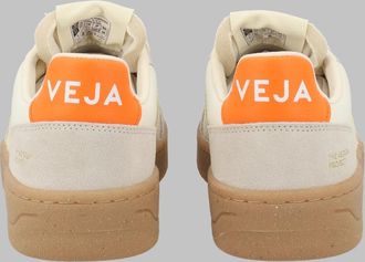 Veja Sneakers - Beige