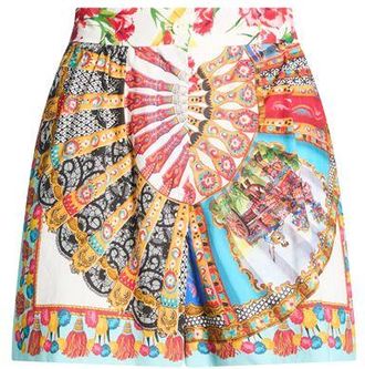 Dolce & Gabbana PARTES DE ABAJO - Pantalones cortos y bermudas en YOOX.COM