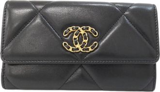 Chanel Black Leather Wallet (Bi-Fold) (Pre-Owned)