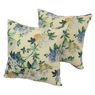 Blazing Needles Blaziing Needles 17-inch Outdoor Spun Polyester Throw Pillows (Set of 2)