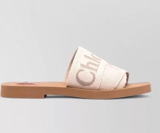 Chlo&eacute; woody flat slippers open toe trim