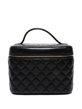 Chanel 2016-2017 quilted lambskin vanity bag - Black